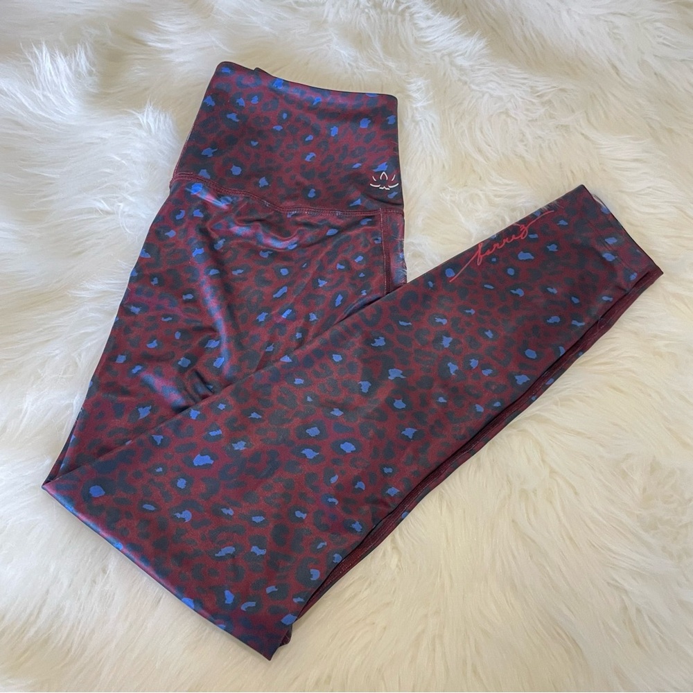 Beyond Yoga x Barre3 Animal Print High Waisted Legging